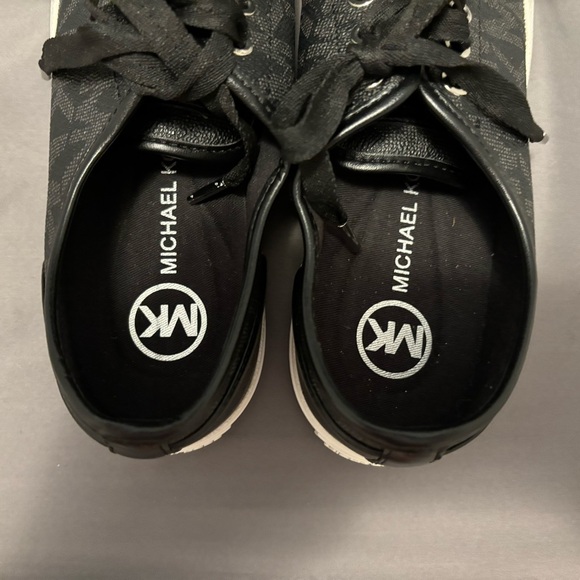 Michael Kors Women's MK Signature Lace-up Black Sneakers - Size 8M - Picture 4 of 8